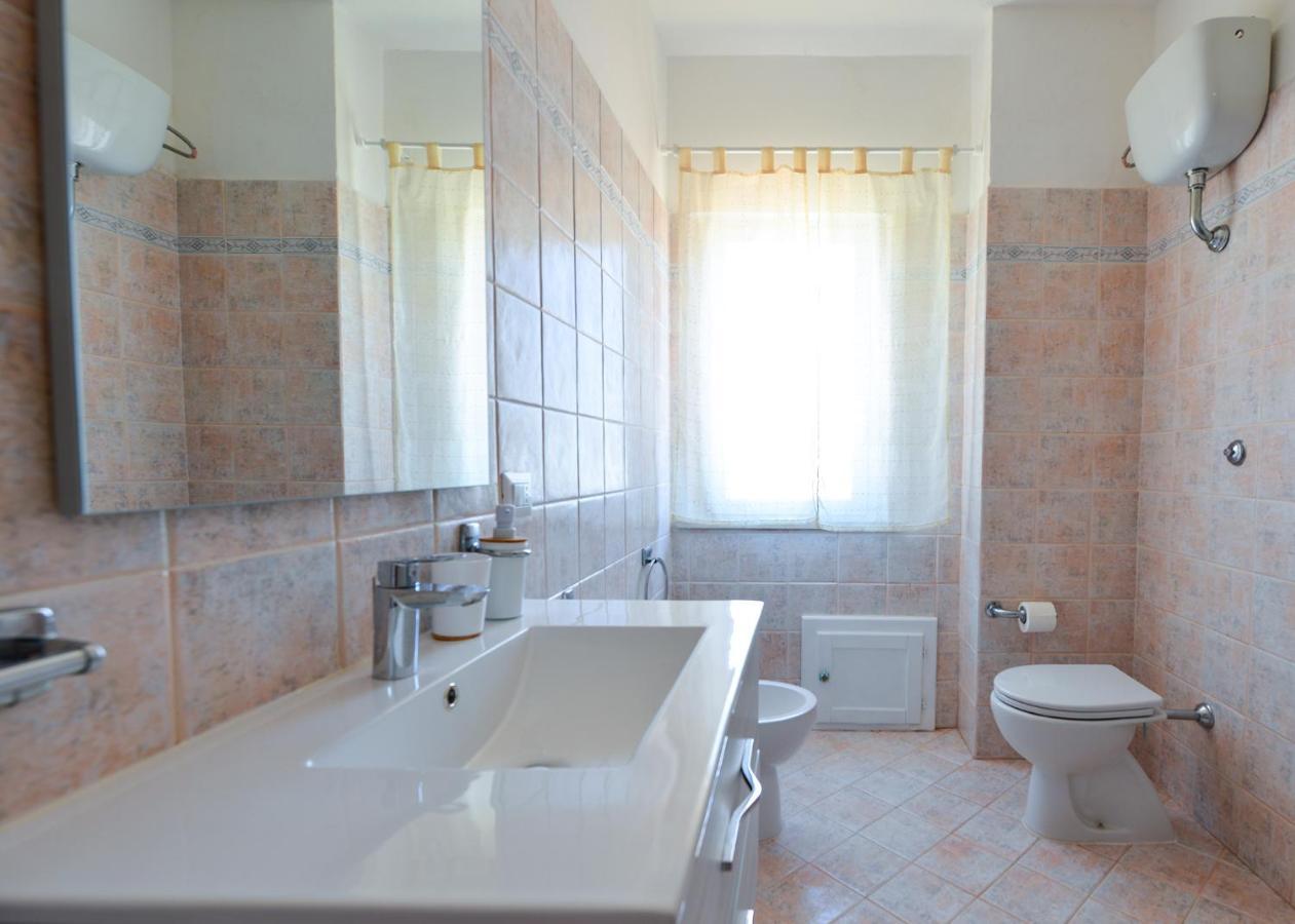 דירות אולביה Lyceum Flat מראה חיצוני תמונה